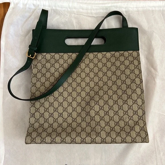 Gucci GG Supreme Messenger Tote Bag - Picture 6 of 15